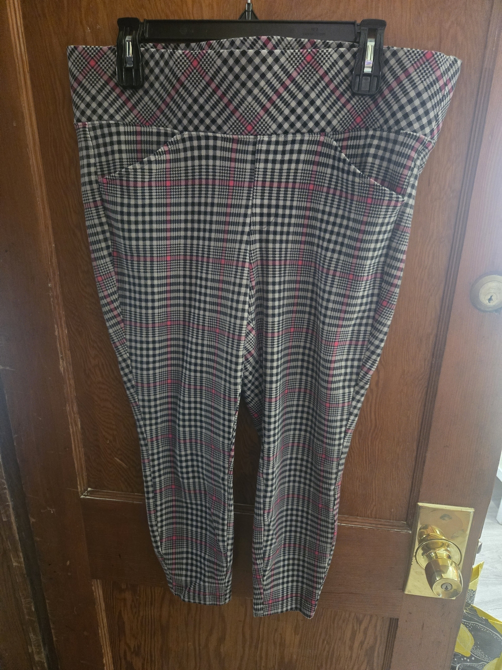 Torrid Pedal Pusher Pull-on Pants with Pink Accent